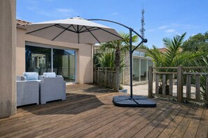 Terrace/patio - Very beautiful house in Talmont for 9 people (Talmont-Saint-Hilaire)