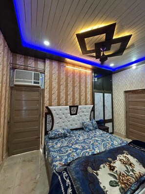 Room - Urban Lake Stay (Varanasi)