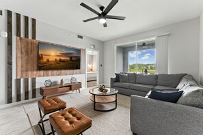 TV, offices - Elegant 2BR in Storey Lake, Top Location (Kissimmee)