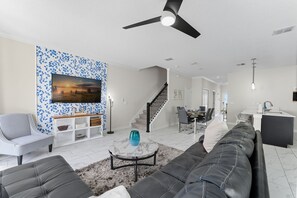 TV, offices - Modern 5BR Retreat, Pool, Water Park & More (Four Corners)