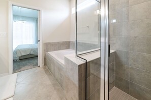 Hair dryer, towels - FunTastic Themed 5BR Home, Pool & Game Room (Four Corners)