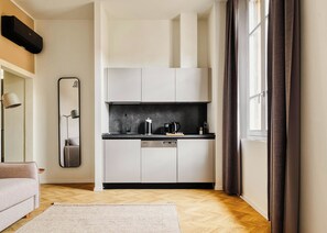 Studio with sofa bed | Cuisine privée