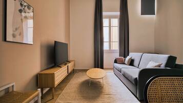 One Bedroom Apartment with Sofa Bed | Wohnbereich