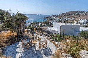 Property grounds - Villa Paschalia,Sea View, Pool, Gym, Sleeps 10 (Δημοτική Κοινότητα Μυκονίων)