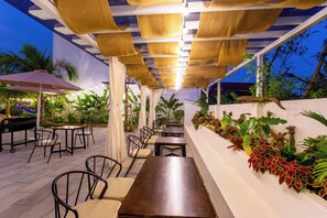 Outdoor dining - Sol Flow Retreat (Ninh Bình)