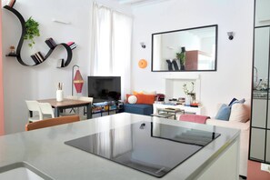 Interior - Cozy loft, in the heart of Isola and a stone's throw from Bosco Verticale (Milano)