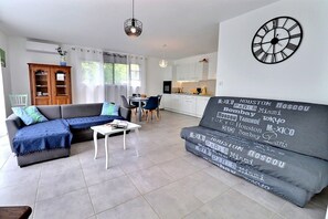 Living area - Close to river! Cosy house with garden. PRM-accessible. Pets allowed (Chauzon)