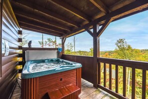 Outdoor spa tub - Amazing Views  Hot Tub Pool Table Fireplace Relax (Gatlinburg)