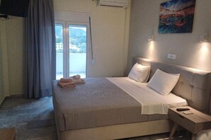 2 bedrooms, iron/ironing board - villa kavourakia Apartment - Sea View (4CRX+VJ Skiathos, Greece)
