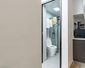Towels, soap, toilet paper - Marina Bay 1 bed pool & gym Westlands (Westlands Nairobi)