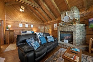 TV, fireplace, offices - View  Location  Studio Log Cabin Hot Tub Fireplace (Pigeon Forge)