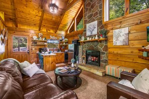 TV, fireplace, offices - Location  Private Log Cabin  Hot Tub  Fireplace (Pigeon Forge)