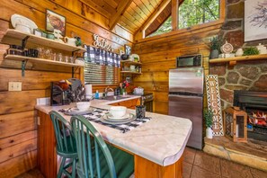 Fridge, microwave, oven, stovetop - Location  Private Log Cabin  Hot Tub  Fireplace (Pigeon Forge)