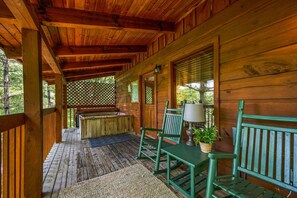 Terrace/patio - Location  Private Log Cabin  Hot Tub  Fireplace (Pigeon Forge)