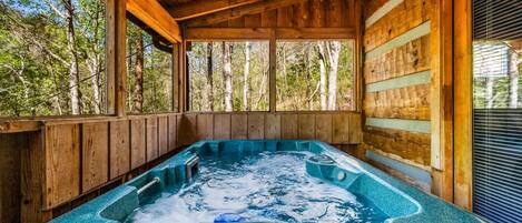 Bain à remous intérieur