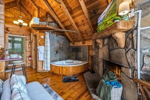 Interior - Hot Tub  Cute Studio Cabin  Views  Private  Relax (Sevierville)
