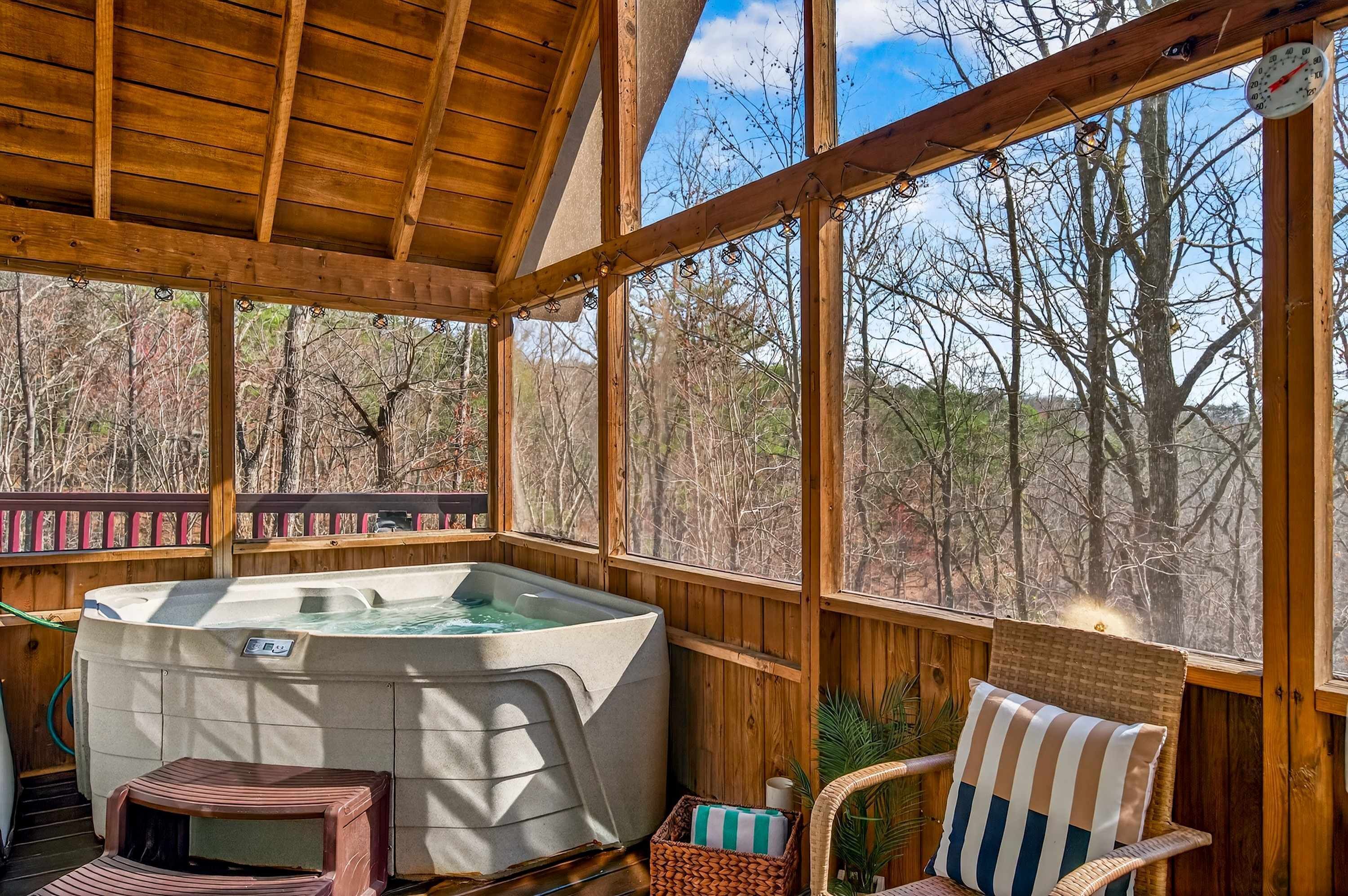 Outdoor spa tub