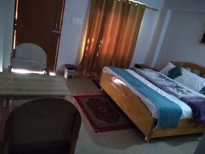 Deluxe Double Room, Mountain View | Individually decorated, individually furnished, laptop workspace - Mount Aura Stay & Dine (Tehri Range)