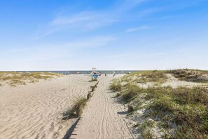 Beach - Sea Horse 611- 2 min walk 2 beach (Gulf Shores)