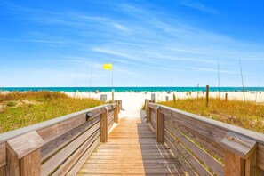 Beach - Admirals Quarters 806- Luxury Beachfront  8th fl (Orange Beach)