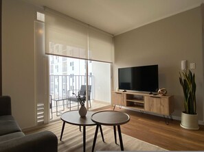 Apartment | 2 bedrooms, Internet - w Modern Bright 2BR w Balcony in Miraflores (Lima)