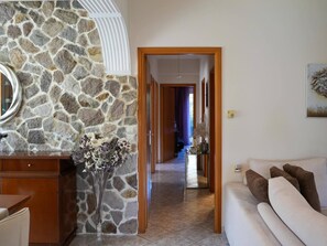 Villa | 3 bedrooms, Internet