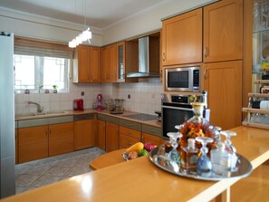 Villa | 3 bedrooms, Internet