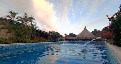 Apartment 6 pax, new, infinity pool, next to Pampatar Beach