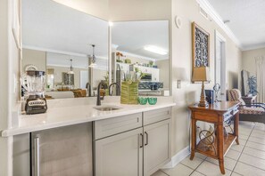 Fridge, microwave, oven, stovetop - Regency Isle 710  Gulf Front 2 BD 2 bath Condo with Stunning Views (Orange Beach)