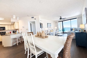 Dining - Windward Pointe 1006- Corner unit  Incredible views (Orange Beach)