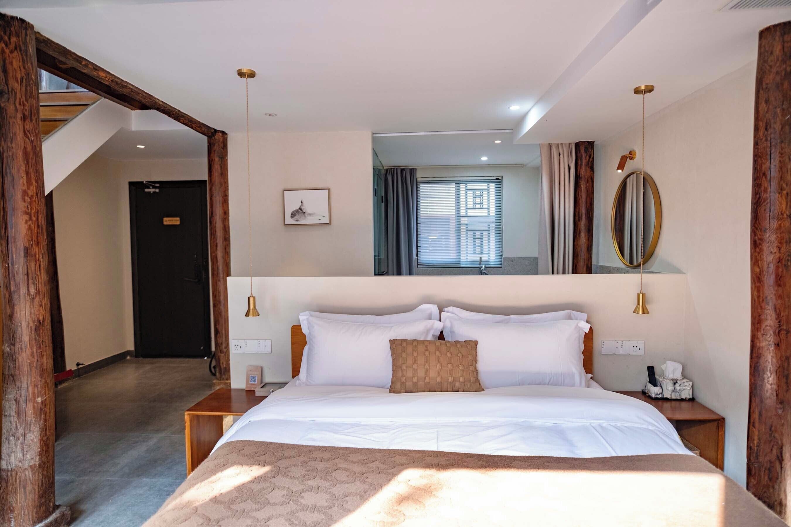 Vila família, sacada, vista para o pátio | Roupas de cama premium, frigobar, individualmente decorados
