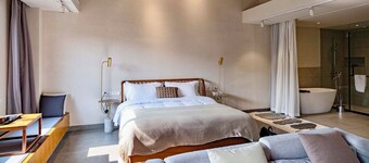 Sanfuyizhai Homestay