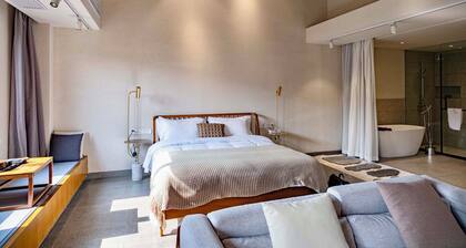 Sanfuyizhai Homestay