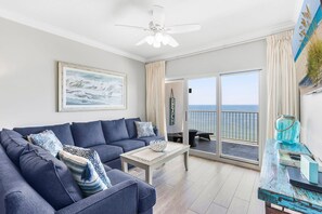 TV, DVD player - Seawind 1208  Beach front  Zero Entry Pool (Gulf Shores)