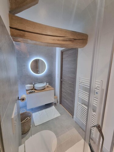 AS White House cosy in the heart of the forest rated 4*.