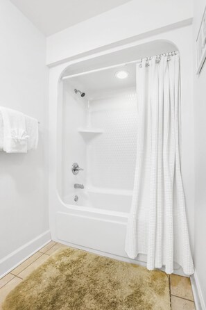 Hair dryer, towels - Phoenix West 2508  Views Galore  3 4  Lazy River (Orange Beach)