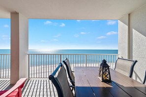 Outdoor dining - Windward Pointe 1104  FREE chair and umbrella rental  3 bedrooms  SLEEPS 10 (Orange Beach)