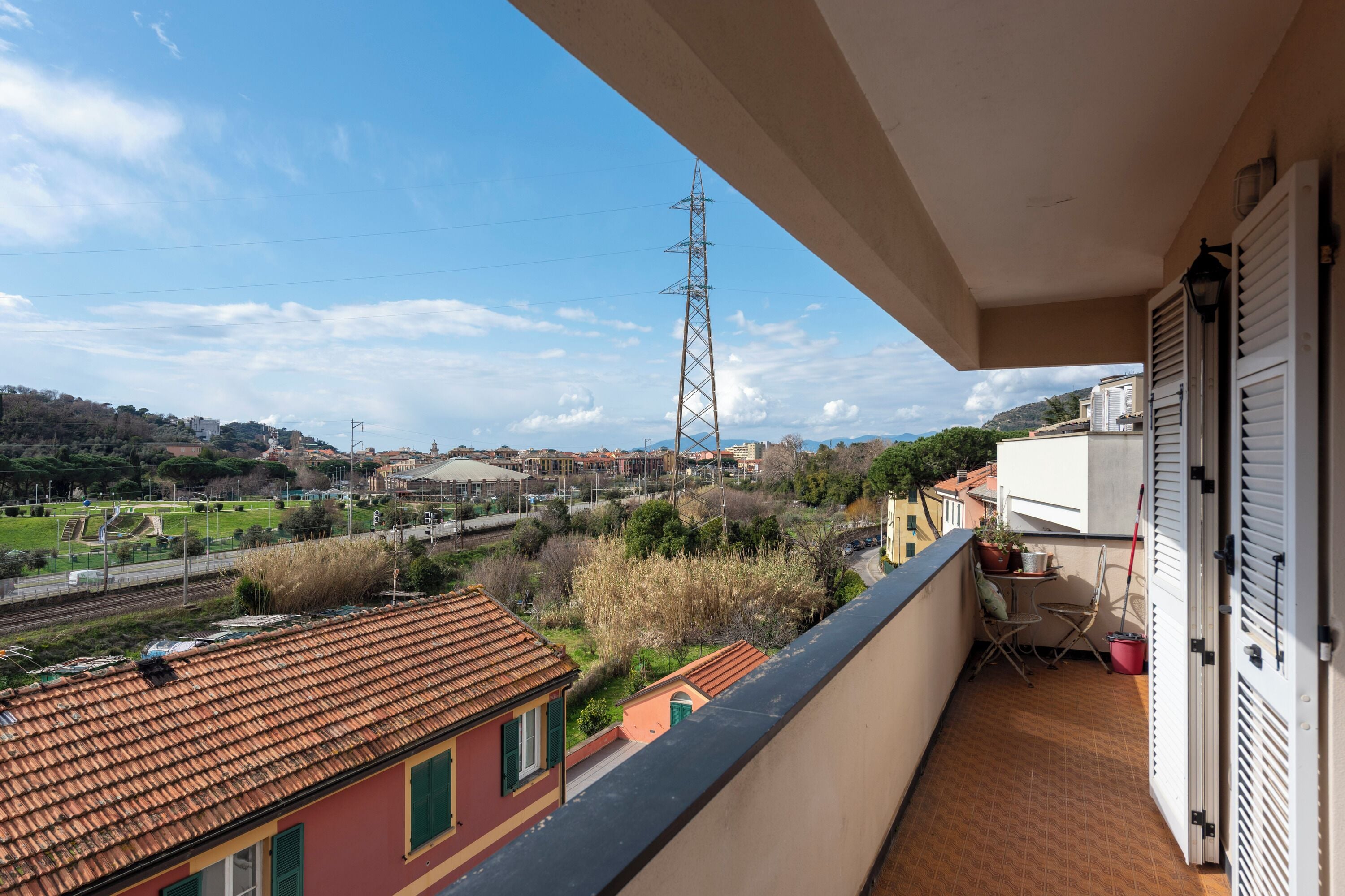 Family Apartment, Multiple Bedrooms (Bellissimo Appartamento Vicino al) | Property grounds