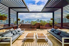 Terrace/patio - ®{Piantini~Views}@Downtown SD  +Gym+Lounge+Pool (Santo Domingo)