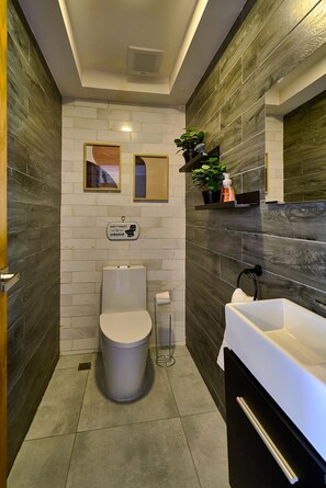 Bathroom - ®{Piantini~Views}@Downtown SD  +Gym+Lounge+Pool (Santo Domingo)
