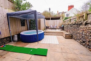 Terrace/patio - 3BR 2Bath Home with Hot Tub, Games Room By Stadium with Fast WiFi & Free Parking (Cardiff)