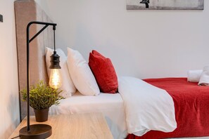 Room - Lux UK OX26 Redcar Rd 31 (Bicester)