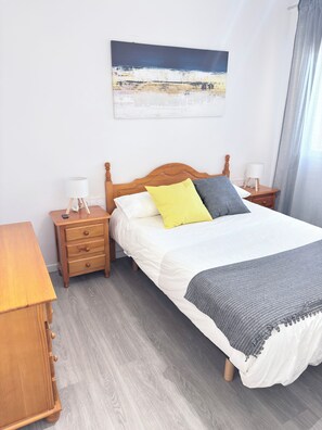 1 Schlafzimmer, Bügeleisen/Bügelbrett, Reisekinderbett, kostenloses WLAN