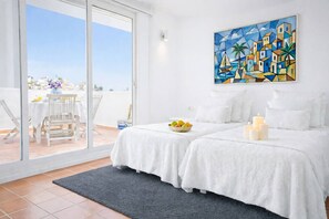3 bedrooms, free cribs/infant beds, bed sheets