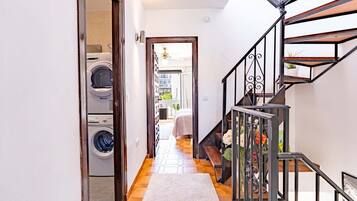 Perincian bahagian dalam