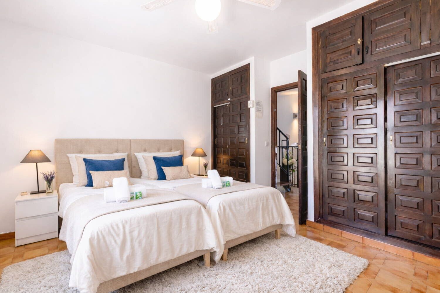 3 bedrooms, free cribs/infant beds, bed sheets