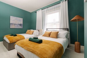 Desk, iron/ironing board, travel cot, WiFi - 2BR Cozy Retreat - Pool Table - Wifi - Sleeps 7 (Clayton)