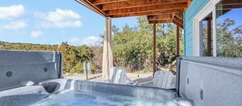Private Hot Tub Apartment | Hill Country Getaway Near Canyon Lake