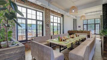 Standard-Doppelzimmer, Bergblick | Speisen