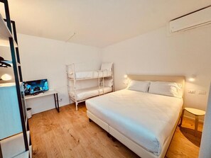 In-room safe, blackout drapes, soundproofing, iron/ironing board - HOTEL PEX VERONA (Verona)